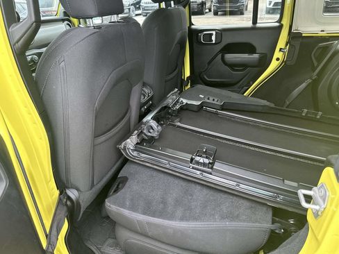 Used 2022 Jeep Wrangler Unlimited Sport AWD/4WD image 12
