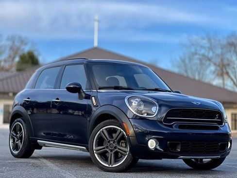 Used 2016 MINI Cooper Countryman S image 3