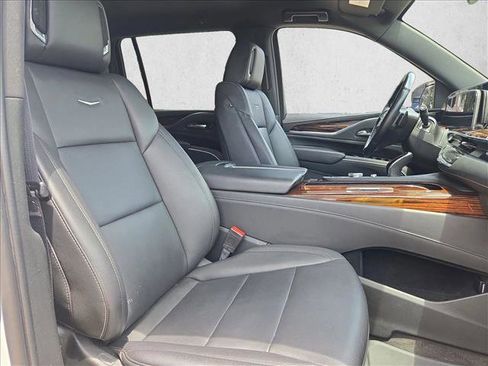Used 2022 Cadillac Escalade ESV Luxury RWD image 19