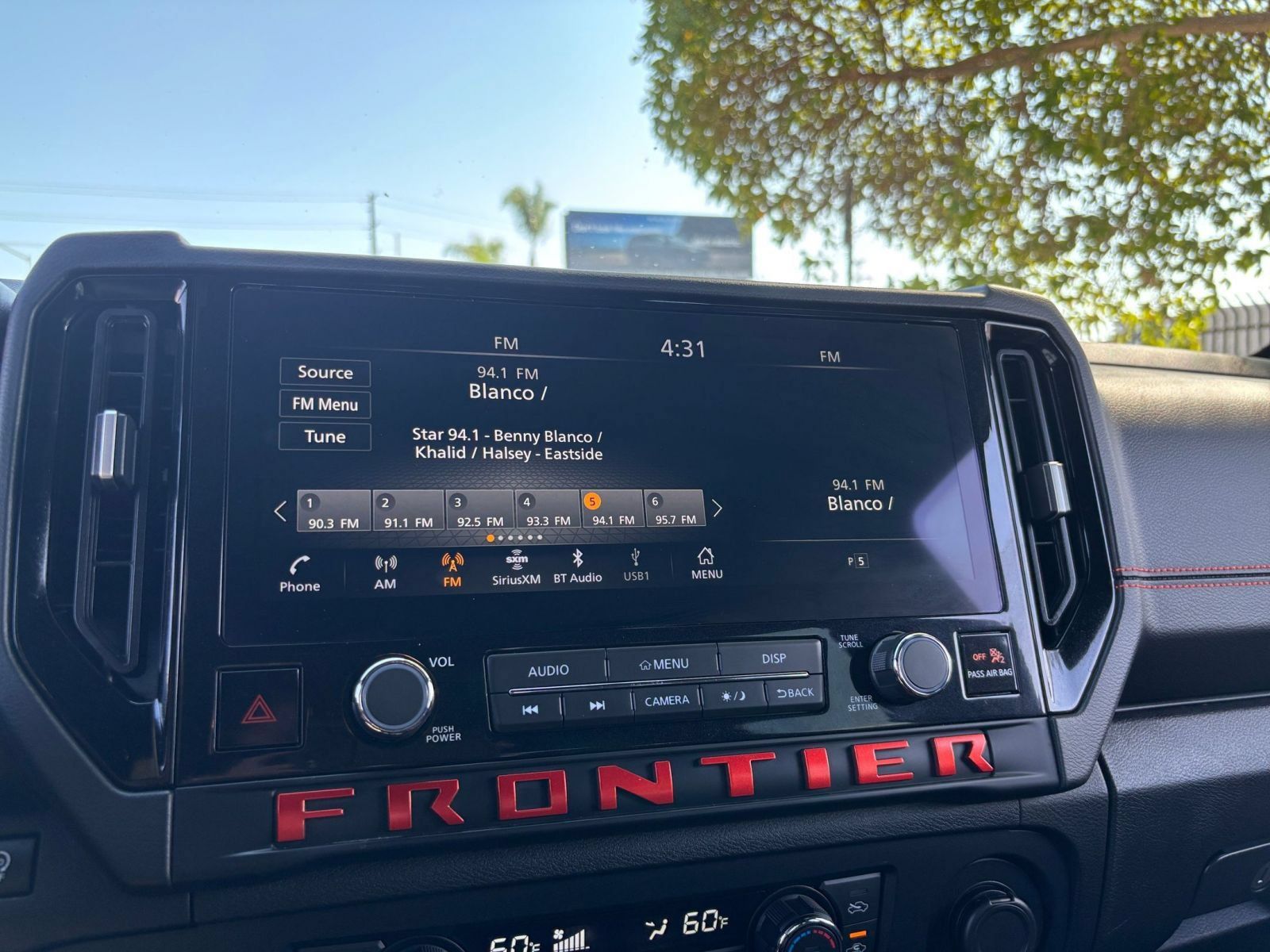 Used 2026 Nissan Frontier PRO-4X AWD/4WD image 19