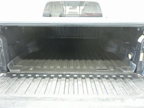 Used 2019 Toyota Tacoma TRD Off-Road w/ Technology Package image 17