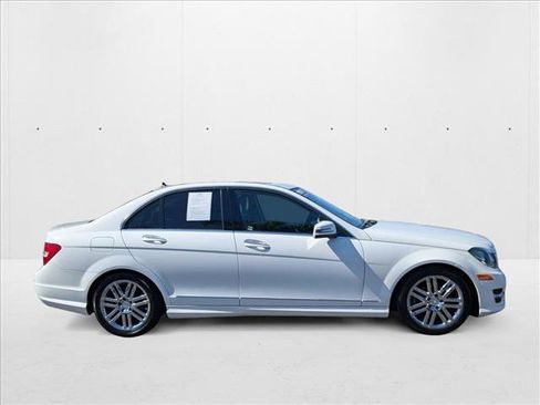 Used 2014 Mercedes-Benz C 250 Sedan image 4