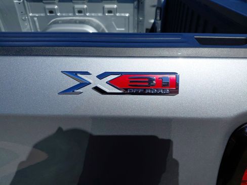 New 2026 GMC Sierra 1500 SLE w/ X31 Off-Road Package image 11