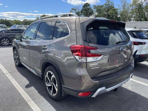 Used 2022 Subaru Forester Touring AWD/4WD image 3