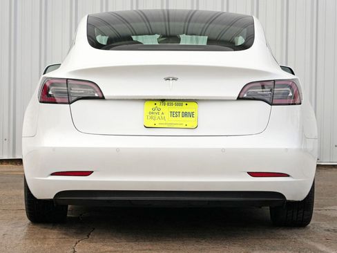 Used 2020 Tesla Model 3 Standard Range Plus image 11
