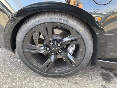 Used 2023 Chevrolet Camaro SS RWD image 9