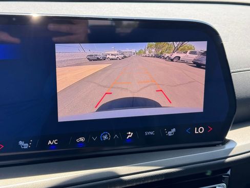New 2026 Chevrolet Traverse LT FWD image 19