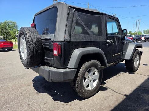 Used 2015 Jeep Wrangler Sport AWD/4WD image 6