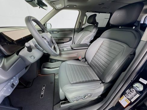 New 2026 Kia EV9 Land image 21