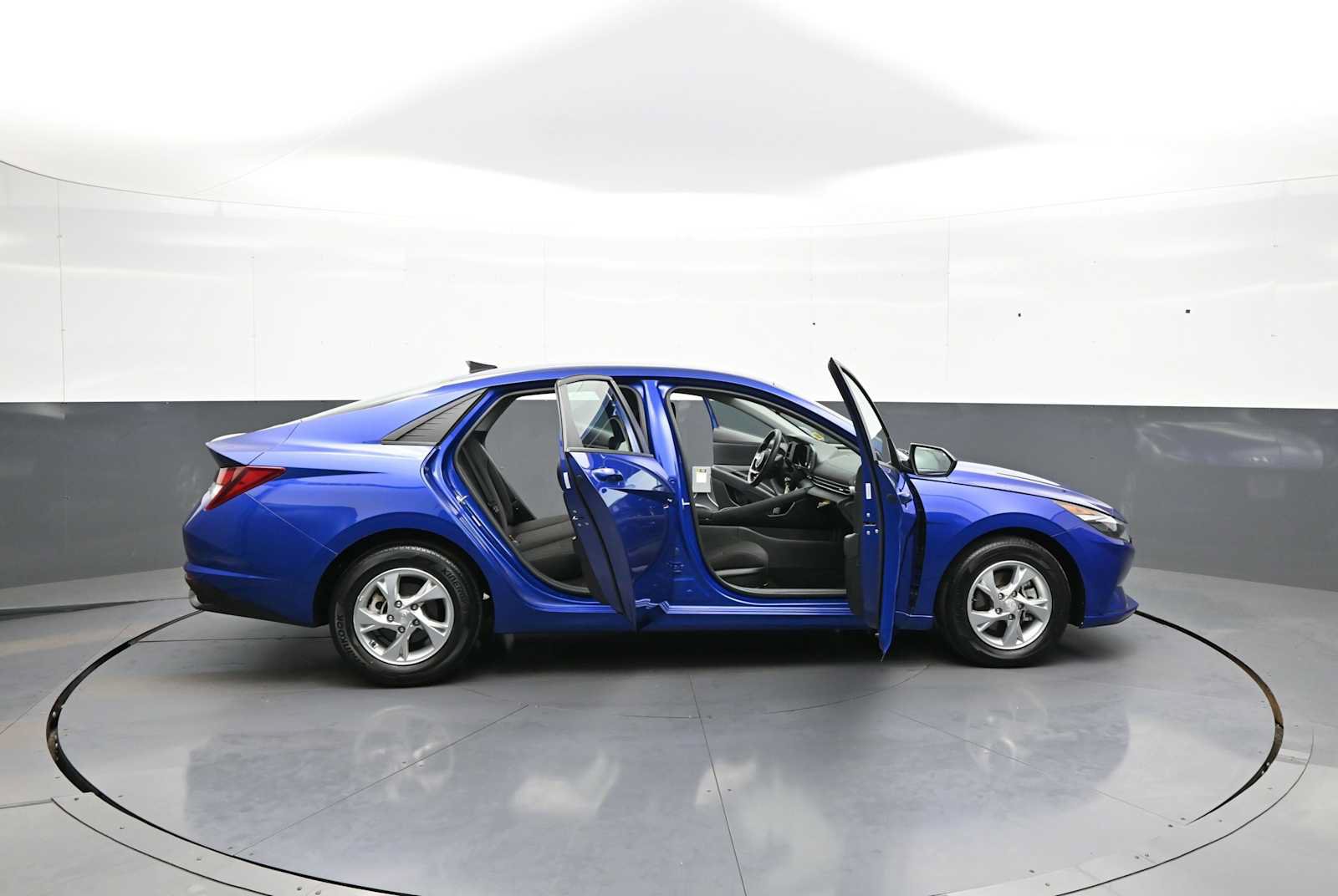 Certified 2023 Hyundai Elantra SE FWD image 40