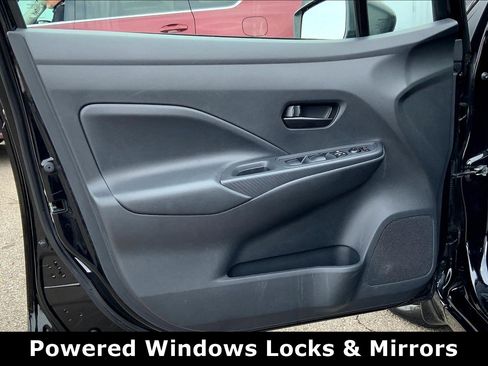 Used 2022 Nissan Versa S image 24