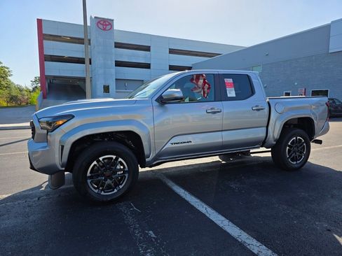 New 2026 Toyota Tacoma TRD Sport RWD image 3
