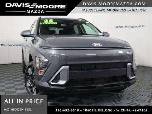 Used 2025 Hyundai Kona SEL AWD/4WD image 1