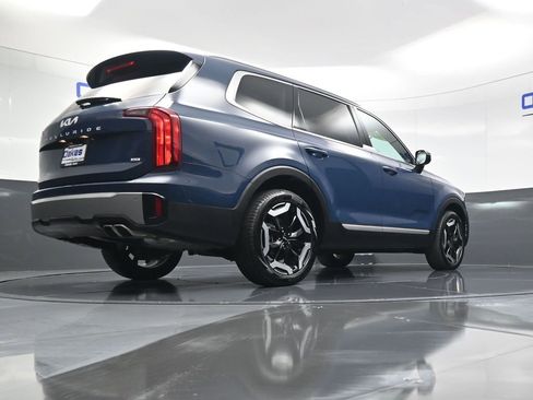 New 2025 Kia Telluride S image 50