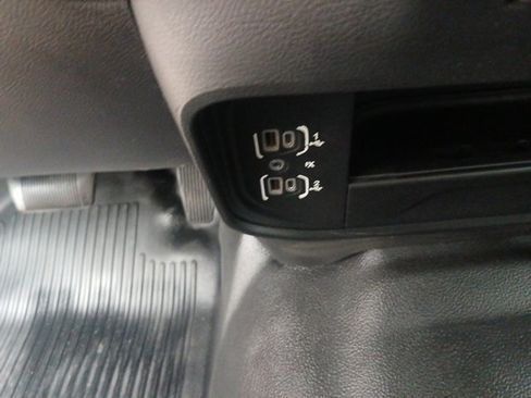 Used 2019 RAM 3500 Tradesman w/ Chrome Appearance Group image 49