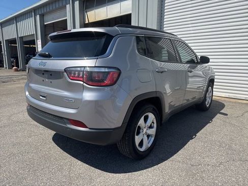Used 2020 Jeep Compass Latitude image 12