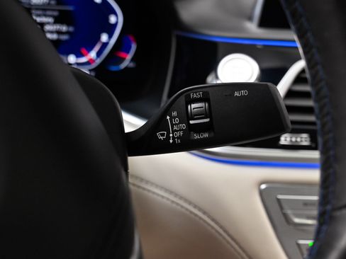 Used 2022 BMW ALPINA B7 xDrive AWD/4WD image 51