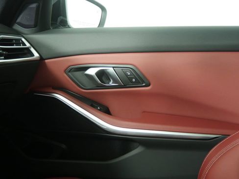 Used 2025 BMW 330i Sedan image 29