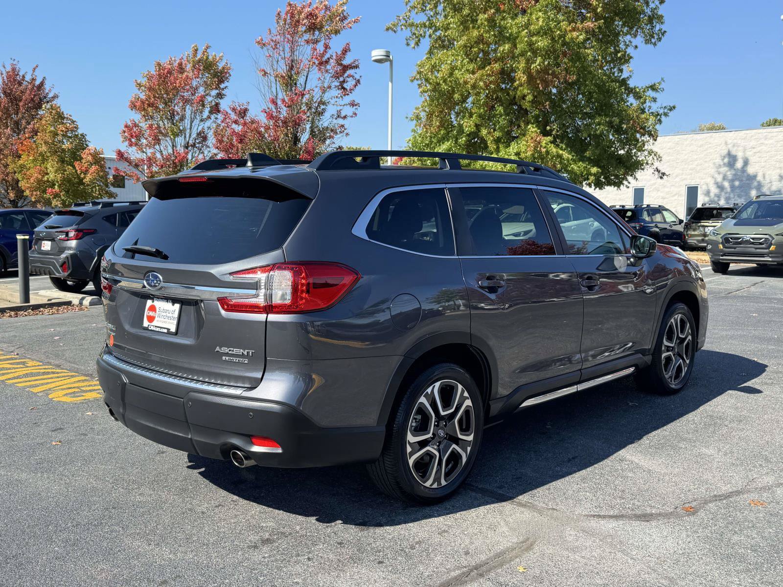 Used 2024 Subaru Ascent Limited w/ Technology Package AWD/4WD image 4