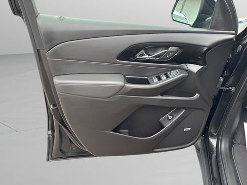 Used 2024 Chevrolet Traverse RS image 6