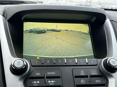 Used 2017 Chevrolet Equinox LS image 21