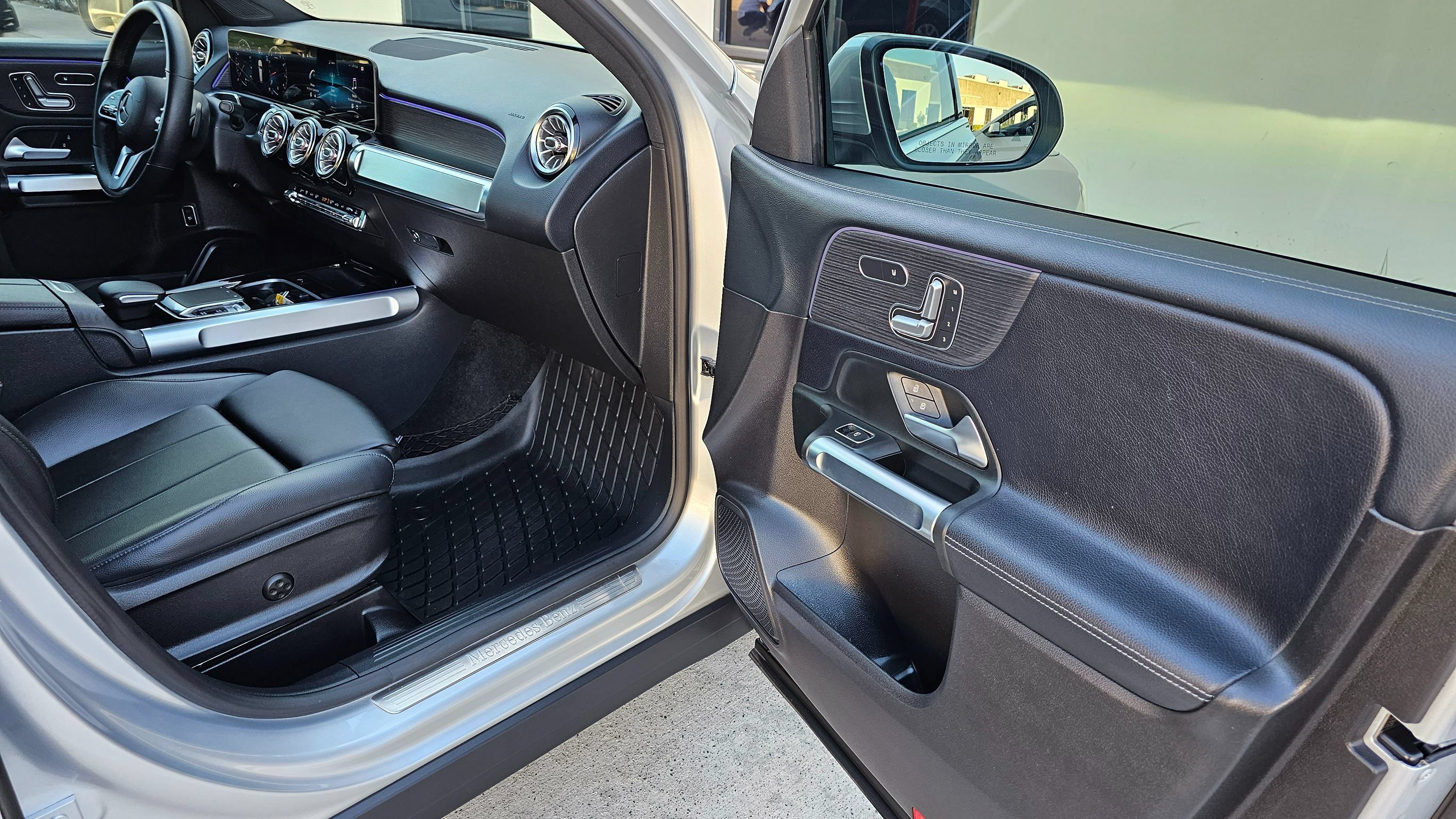 Used 2020 Mercedes-Benz GLB 250 image 32