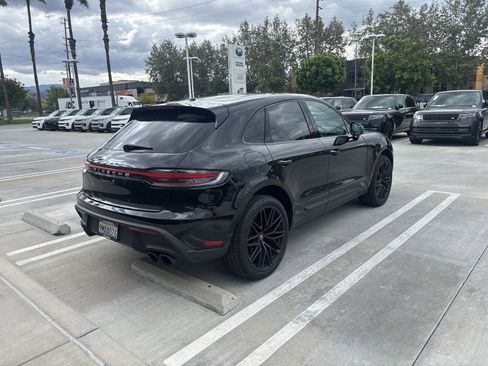 Used 2024 Porsche Macan S AWD/4WD image 3