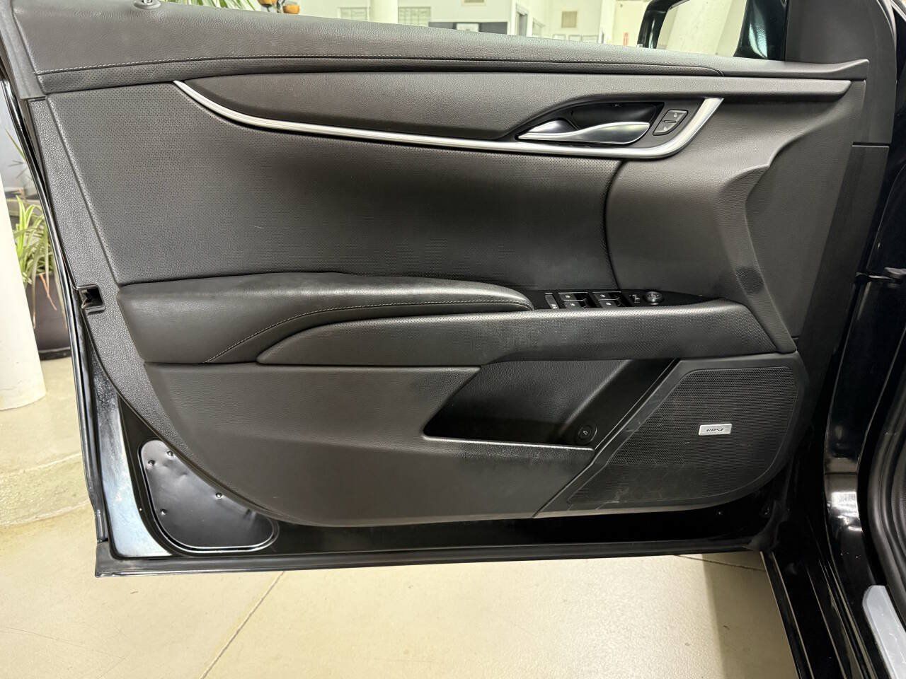 Used 2014 Cadillac XTS FWD image 10