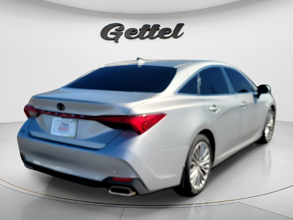 Used 2022 Toyota Avalon Limited w/ Advanced Safety Package FWD image 5