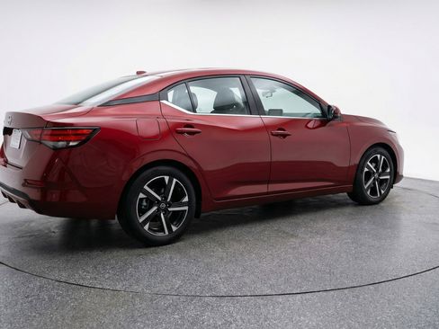 Used 2025 Nissan Sentra SV image 9