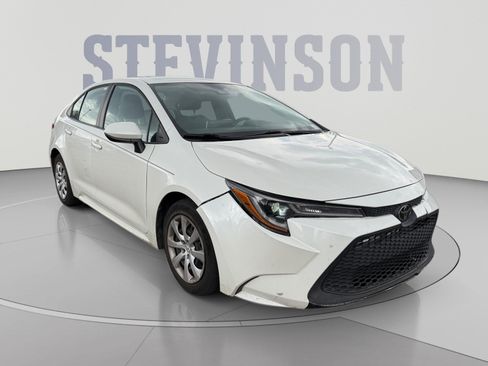 Used 2021 Toyota Corolla LE FWD image 7