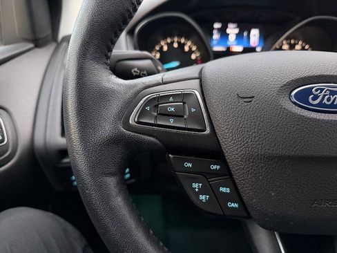 Used 2016 Ford Focus SE w/ Equipment Group 201A image 11