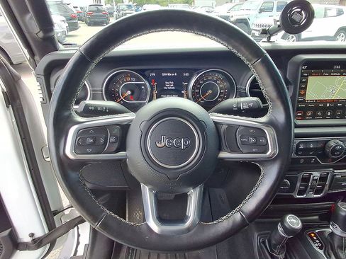 Used 2022 Jeep Gladiator Overland w/ Popular Equipment Package AWD/4WD image 22