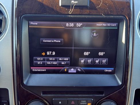 Used 2013 Ford F150 Platinum image 16
