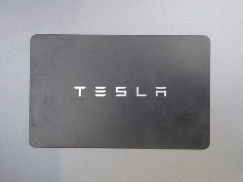 Used 2023 Tesla Model Y Long Range image 32