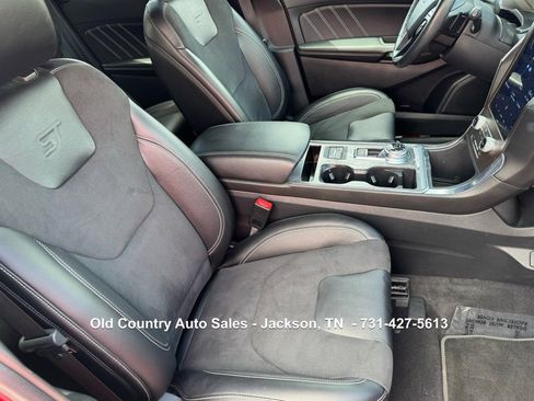 Used 2021 Ford Edge ST w/ Equipment Group 401A AWD/4WD image 19