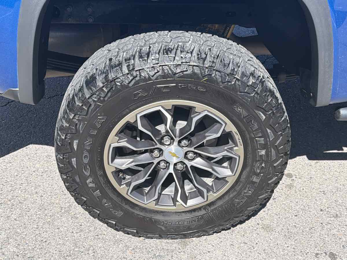 Used 2021 Chevrolet Colorado ZR2 AWD/4WD image 12