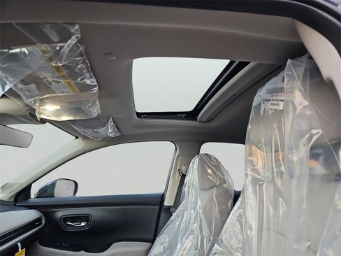 New 2026 Honda HR-V EX-L image 9