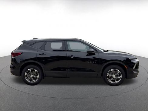 Used 2025 Chevrolet Blazer LT FWD image 16