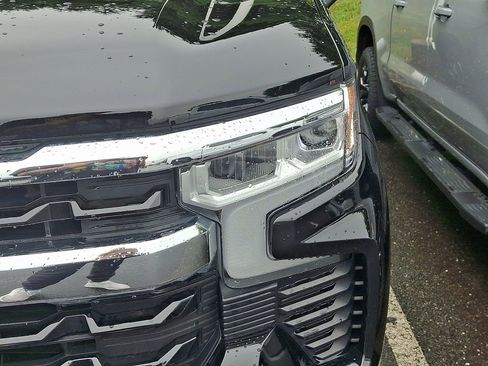 Certified 2023 Chevrolet Silverado 1500 LT AWD/4WD image 4
