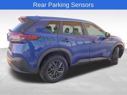 Used 2023 Nissan Rogue S image 9