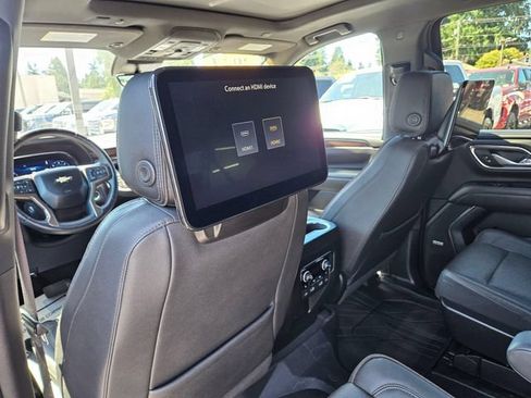 Used 2024 Chevrolet Suburban High Country w/ Advanced Technology Package AWD/4WD image 20