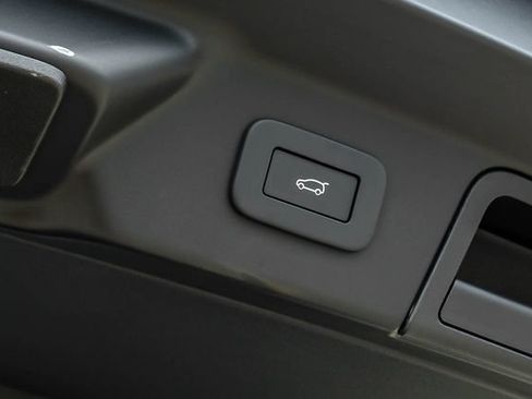 New 2026 Land Rover Range Rover Velar Belgravia AWD/4WD image 65