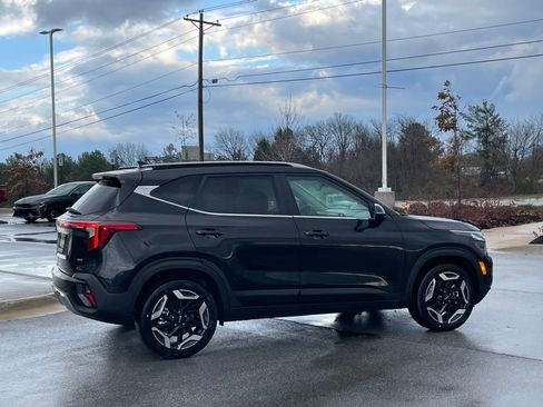 New 2026 Kia Seltos SX w/ SX Sunroof Package AWD/4WD image 8