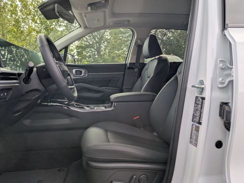 New 2026 Kia Sorento SX image 13