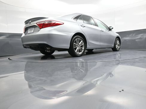 Certified 2017 Toyota Camry SE FWD image 28