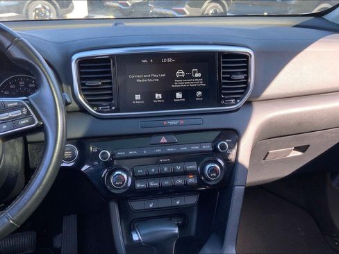 Used 2022 Kia Sportage EX image 8