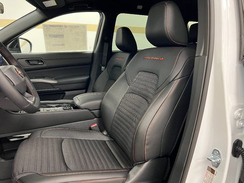 New 2026 Nissan Pathfinder Rock Creek AWD/4WD image 6