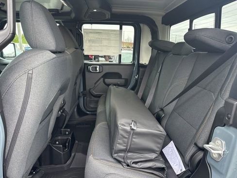 New 2026 Jeep Gladiator Sport image 10