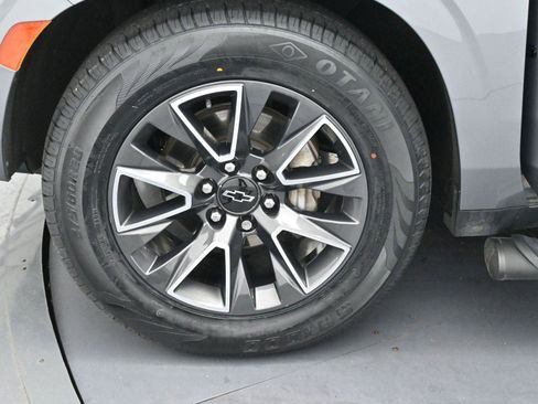 Used 2021 Chevrolet Suburban Z71 w/ Z71 Off-Road Package image 45